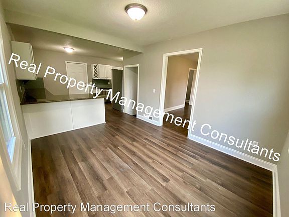 4th image of 3825 Meadow Ln