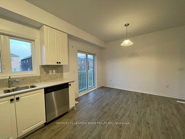 234 Ridley Cres — Photo 9