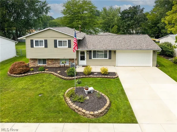 4700 Idleview Dr, Vermilion, OH 44089