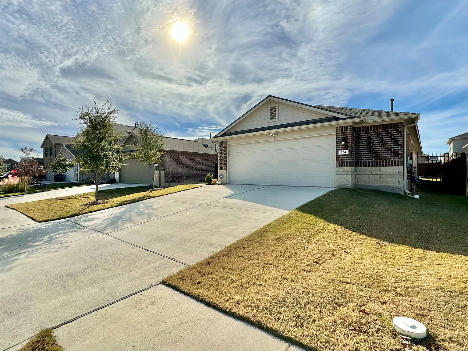 4 bed, 2.0 bath, 1698 sqft, $2,150 — Photo 3