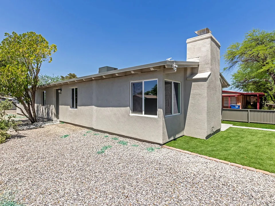 2110 N. Highland Ave.