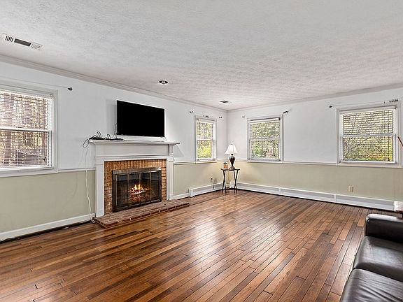 5th image of 11265 Hembree Springs Dr