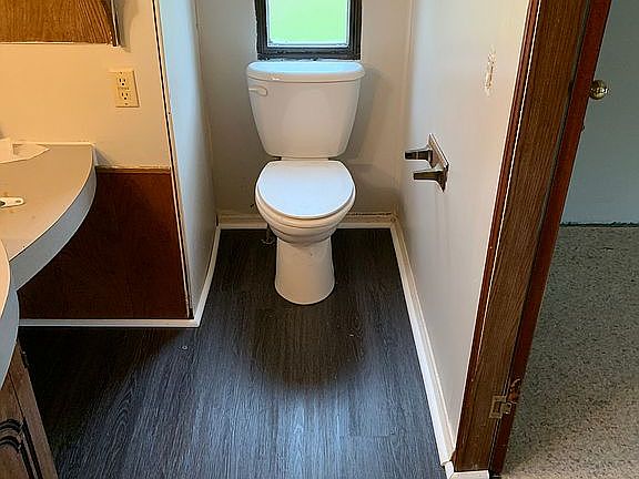 4th image of 726 Coastal Dr