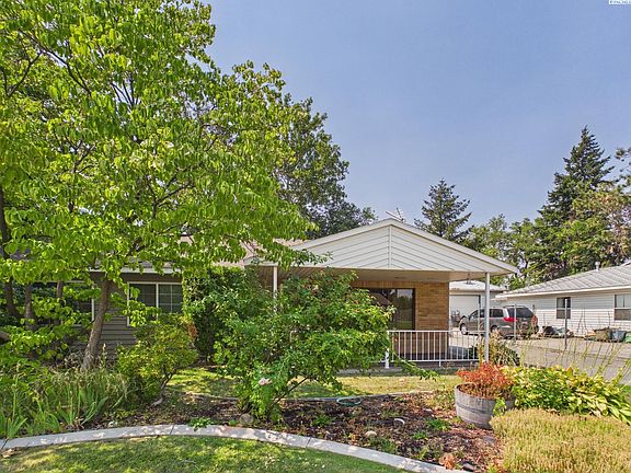 2nd image of 609 Cottonwood Dr
