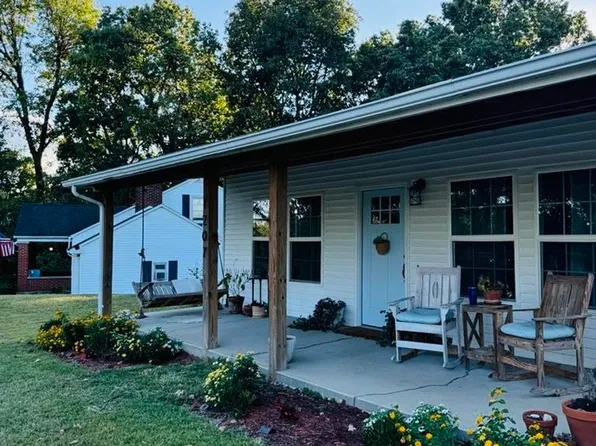 1207 W Reservoir Ave, Central City, KY 42330