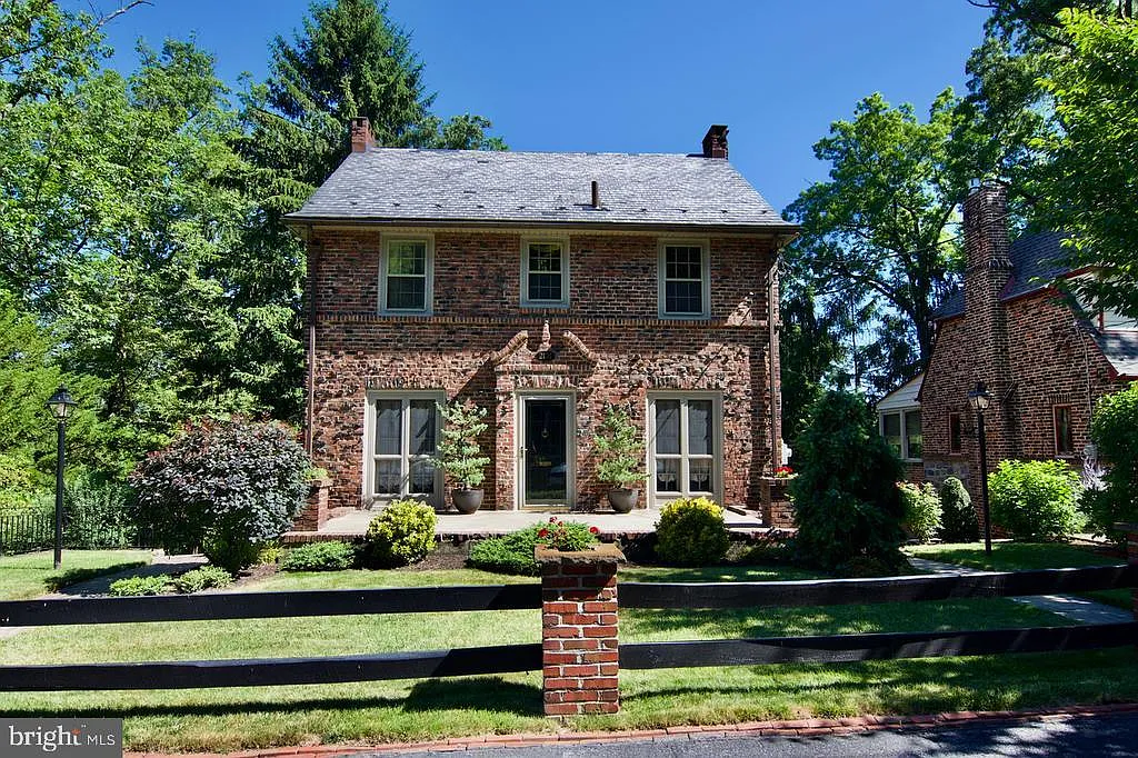 2131 Highland Ave photo 1