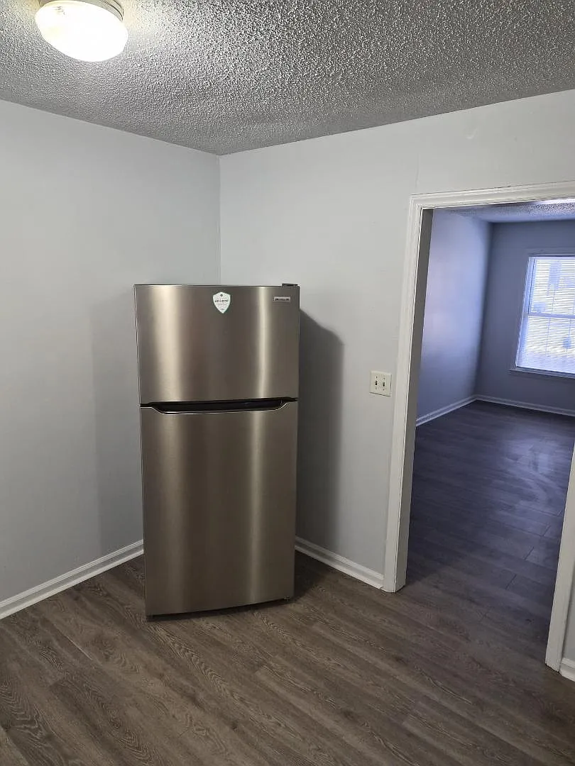 227 W Glendale Ave - Apt 4 — Photo 2