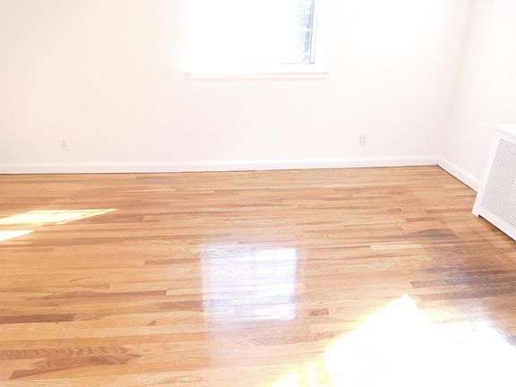 3rd image of 138-27-78AVE Kew Loop Floor 2