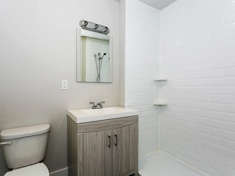 Hudson Blue — Photo 15