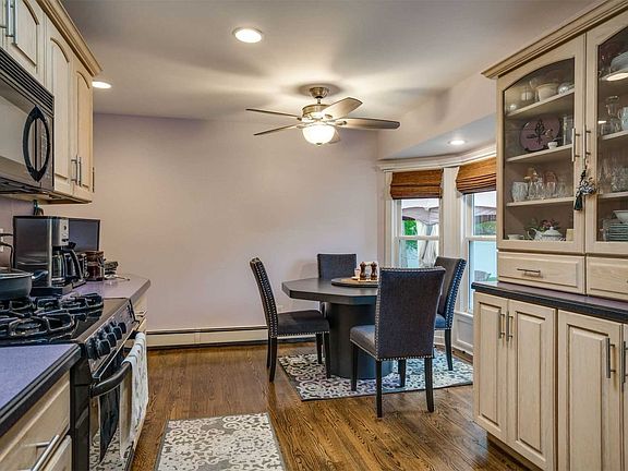 5th image of 242 Avenue C