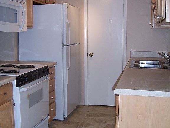 4th image of 4226 N 82nd St