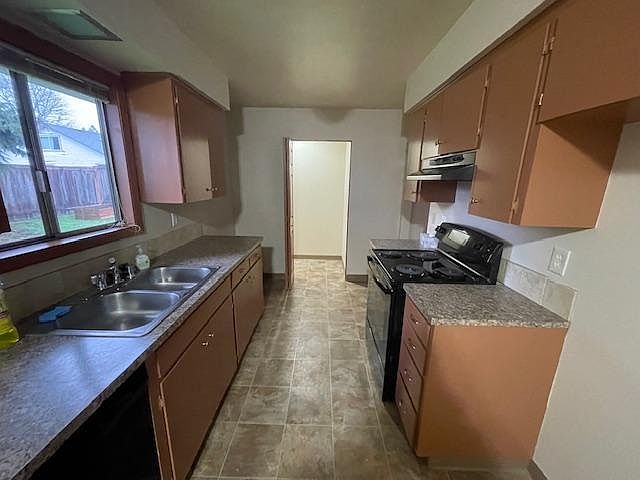 2nd image of 9403 NE 109th Ave