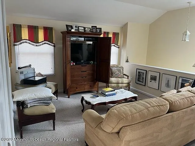 2 bed, 750 sqft, $2,900 — Photo 3