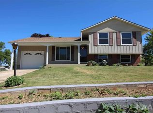 3907 W Hillmont Ct, Peoria, IL 61615