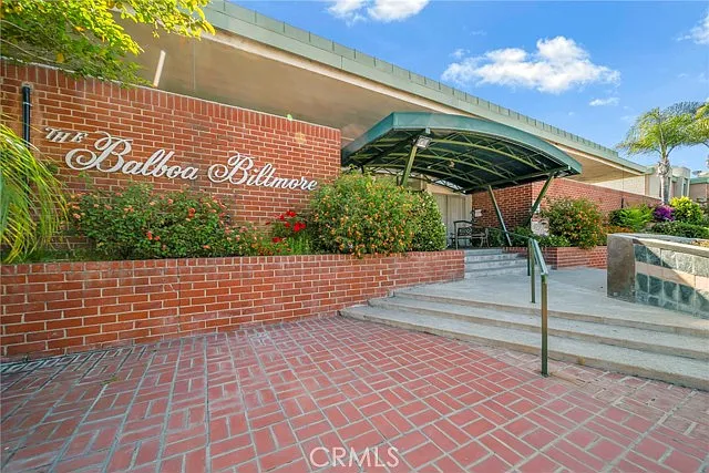 5301 Balboa Blvd #C6 — Photo 9