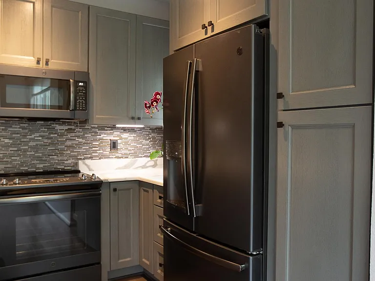 1550 Spring Gate Dr — Photo 2