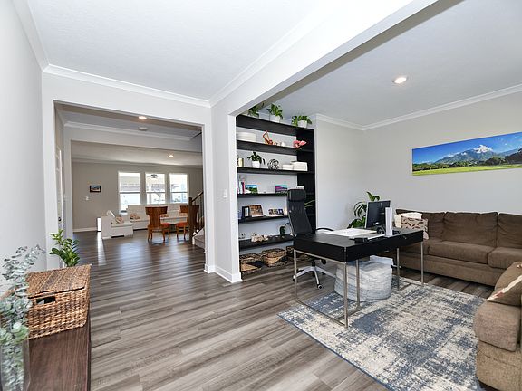 4th image of 4375 Forres Ave