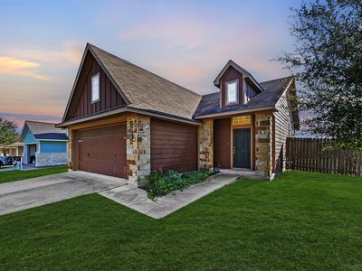 2800 Silver Oak Dr, College Station, TX, 77845