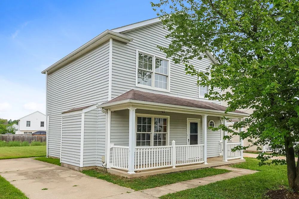 3 bed, 1.5 bath, 1214 sqft, $1,615 — Photo 4