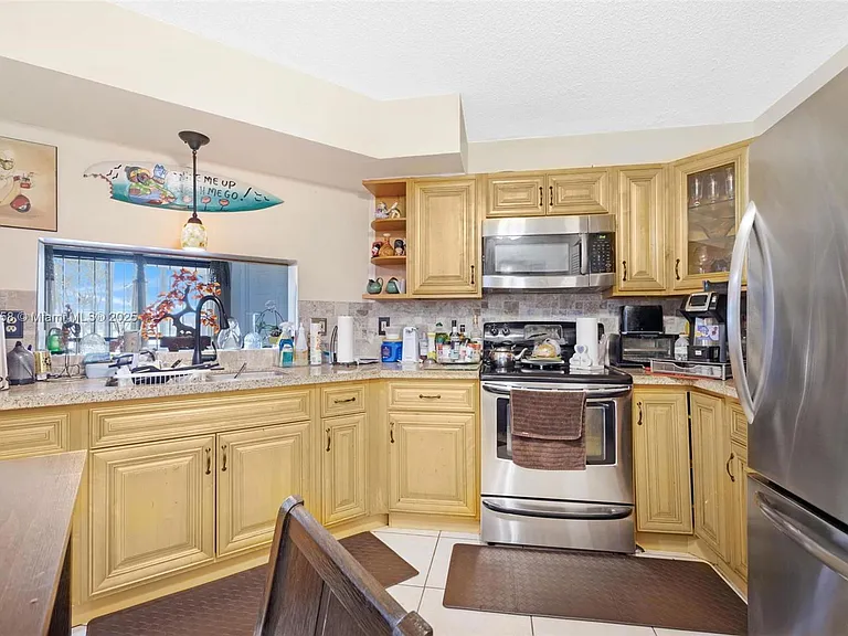 800 Independence Dr — Photo 21