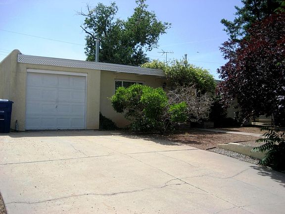3rd image of 3316 Cardenas Dr NE