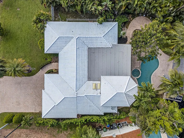 2801 Coral Shores Dr — Photo 45