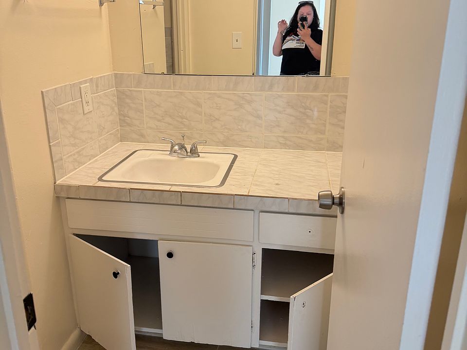 1st image of 103 W Powers Cir APT 208