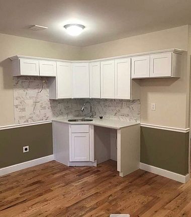 2nd image of 2240 Quimby Ave #2