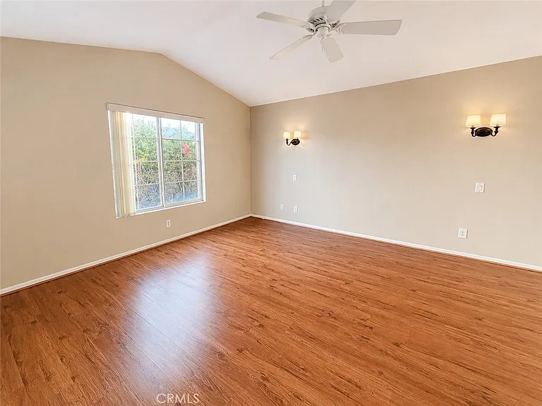 11625 Maynard Ave — Photo 16