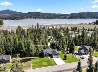 11614 N Waterford Loop, Hauser, ID 83854