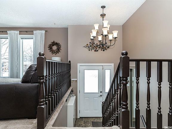 2nd image of 359 Thain Cres