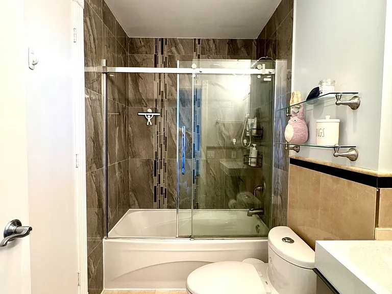 60 Byng Ave #2307 — Photo 7