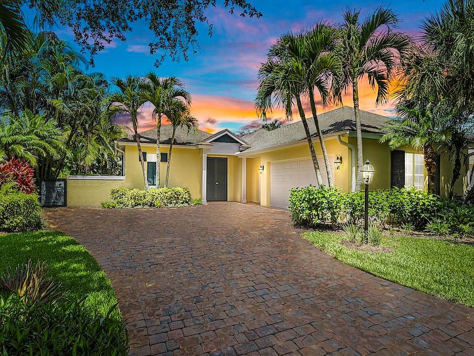 1st image of 226 Oak Hammock Cir SW