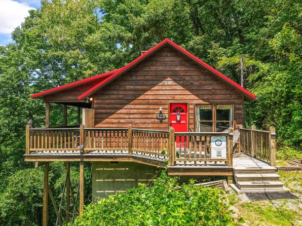 4403 New Pioneer Trl, Sevierville, TN 37863