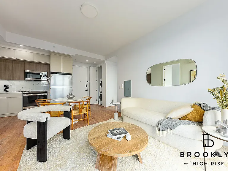 2667 Fulton St #3G — Photo 2
