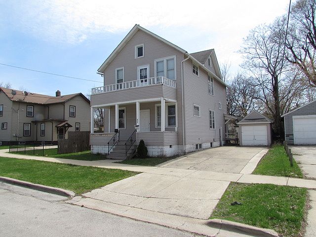 1st image of 513 E Superior St