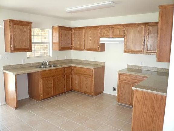 2nd image of 1821 Hannah Dr