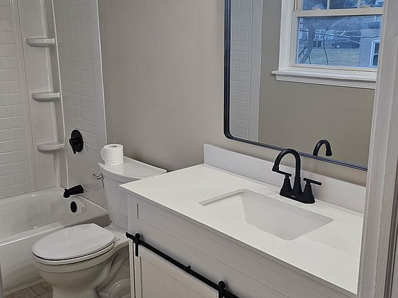 3rd image of 201 Midland Ave #1