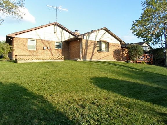 3rd image of 1045 Birchton Pl
