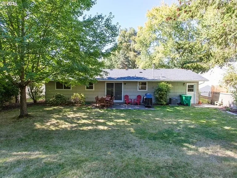 2520 SW Edgemoor Ave — Photo 18