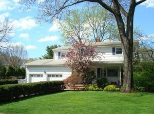 310 Eastbrook Rd, Ridgewood, NJ 07450