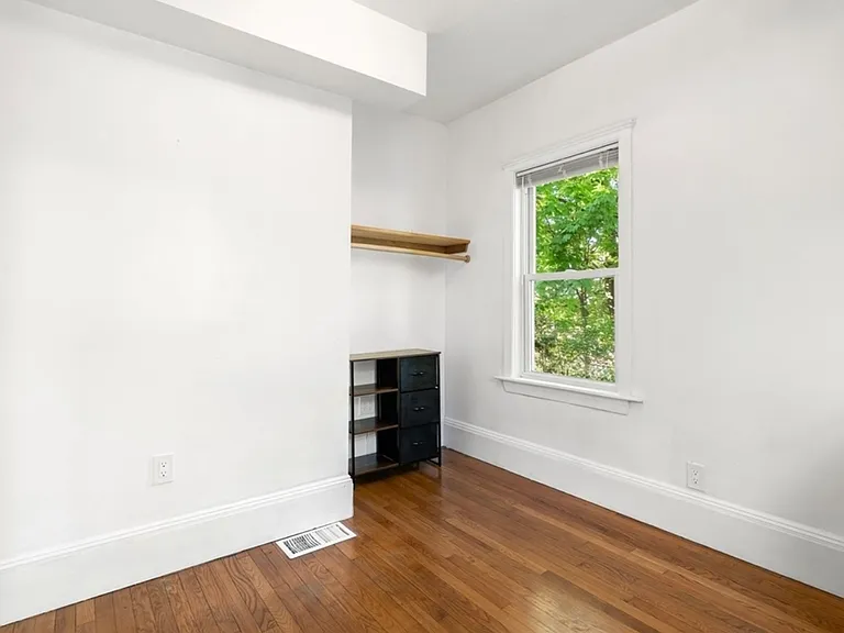 25 Station St — Photo 12