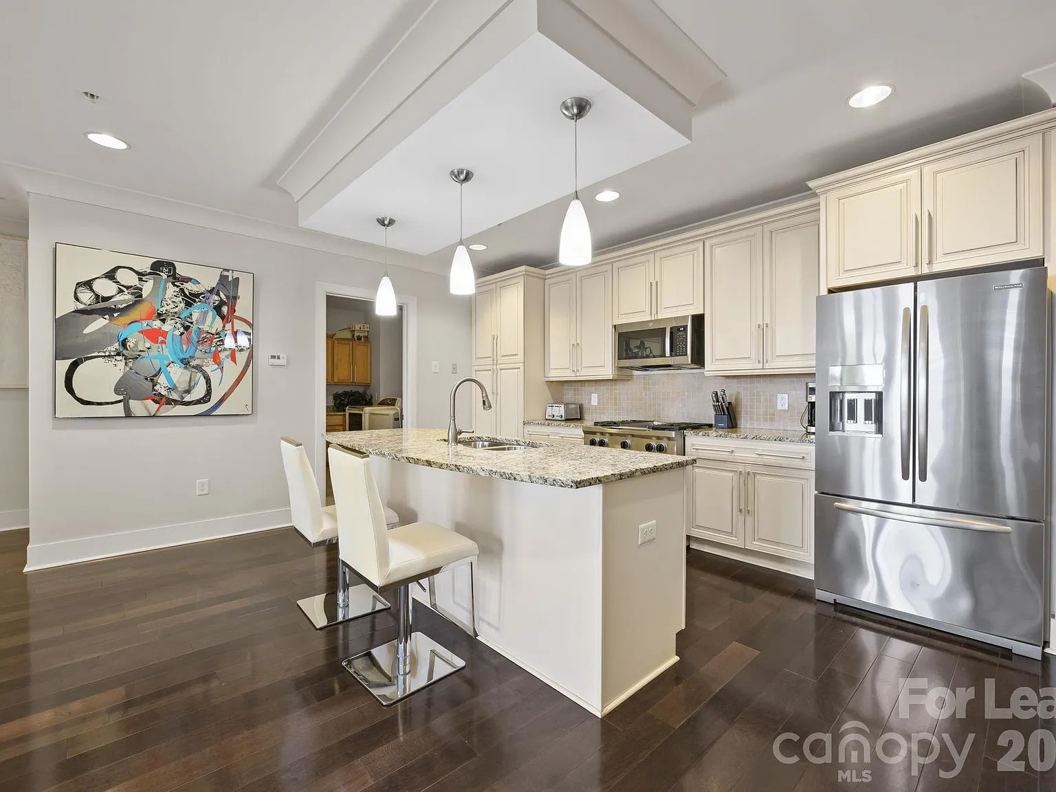 2 bed, 2.0 bath, 1726 sqft, $4,500 — Photo 3