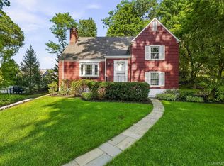 24 Smallwood Place, White Plains, NY 10603