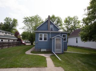 319 Knight Ave S, Thief River Falls, MN 56701