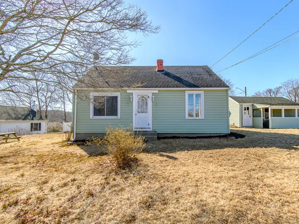 37 Richards Grove Road, Waterford, CT 06375