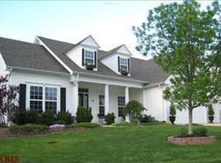 8 Remington Way Ct, Ballwin, MO 63021