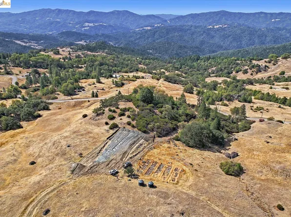 4251 Spyrock Rd, Laytonville, CA 95454