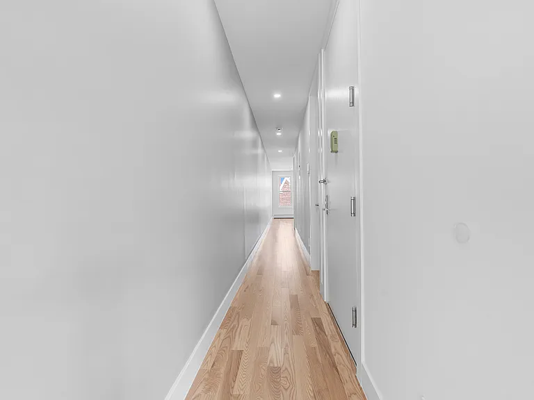 32-03 35th Ave #A — Photo 3