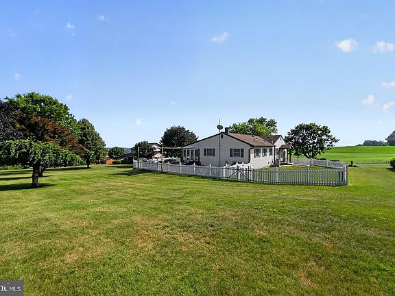 4th image of 336 Focht Ln